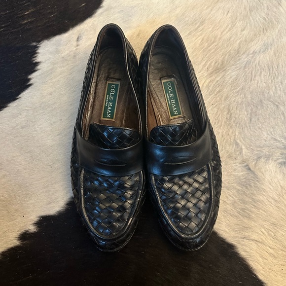 Cole Haan Shoes - Vintage black leather woven loafers